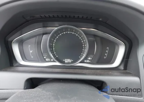 2017 Volvo Xc60 T6 Dynamic z USA, uszkodzony, nr VIN YV449MRR2H2196651